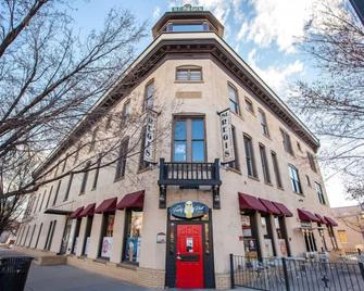 Modern Condo Inside the Historic St. Regis - Grand Junction - Building