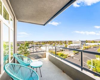 3br Luxe Retreat: Pool & Spa - San Diego - Balcón