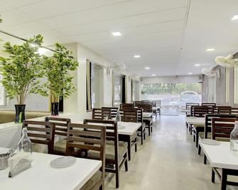 Treebo Lalaji's Executive - Aurangábád - Restaurace