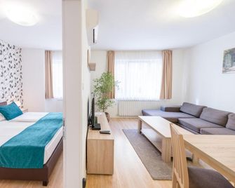 Prince Apartments - Budapest - Bedroom