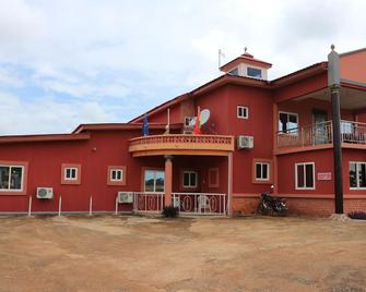 Waterfront Paradise Resort - Sogakope - Building