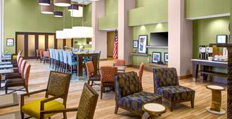 Hampton Inn & Suites Syracuse North Airport Area - Siracusa - Restaurante