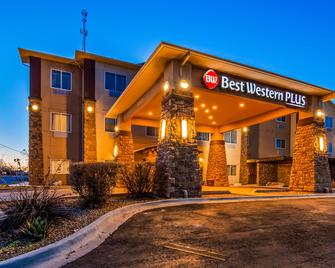 Best Western Plus Seminole Hotel & Suites - Seminole - Edificio