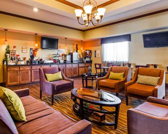 Best Western Plus Seminole Hotel & Suites - Seminole - Lounge