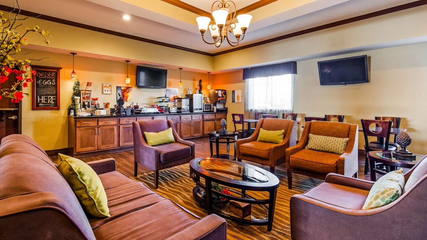 Best Western Plus Seminole Hotel & Suites