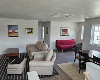 Sunny, 2nd Level, 2Bed, 2Bath, Kitchen - Denver - Wohnzimmer