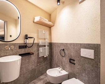 Avia Living Elisabeth - Brunico - Badkamer