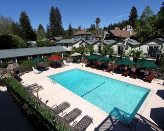 The Woods Hotel - Gay Lgbtq Cabins - Guerneville - Pool