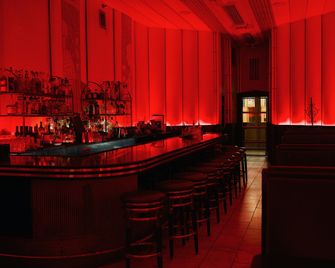 The Oxford Hotel - דנבר - בניין