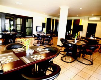 Rumabatavi The Tavia - Yakarta - Restaurante