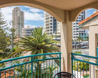 Aruba Beach Resort - Broadbeach - Balcony