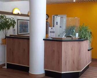 Egg Hotel - Hotel Les Gens De Mer Dieppe - Dieppe - Reception