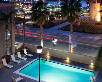 Hampton Inn San Diego-Downtown/Airport Area - San Diego - Pool