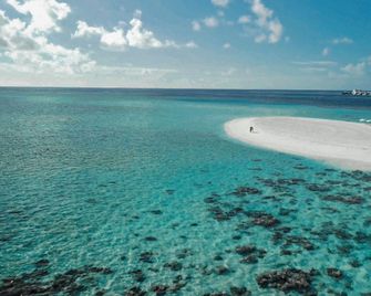 Ocean Waves Inn - Gaafaru - Beach