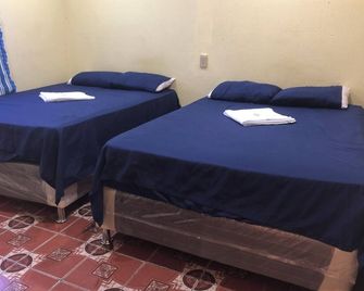 Hostal Sanjuanerita - San Juan La Laguna - Habitación