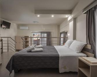 Sunshine Apartments - Néos Marmarás - Schlafzimmer