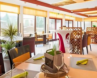 Balland's Hotel & Restaurant - Essel - Restaurant