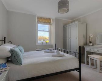 The Lodge - Lyme Regis - Bedroom