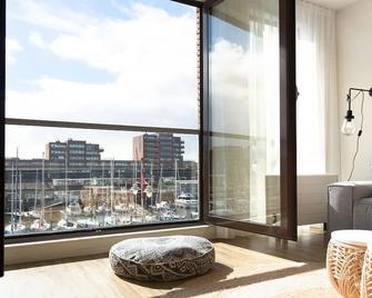 Modern Apartment With Views Over the Marina - The Hague - Balcony
