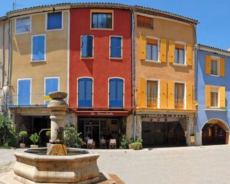 Appartement chaleureux avec piscine à La Roche-sur-le-Buis - 90 m² - Buis-les-Baronnies - Bâtiment