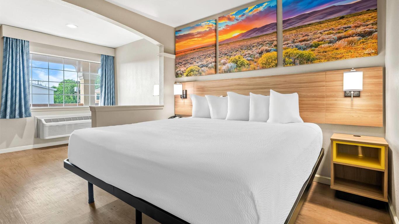 Days Inn By Wyndham Nacogdoches/Sfa University/Downtown