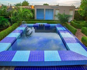 Hotel Univers 3 Aeroport Luxe - Niamey - Pool