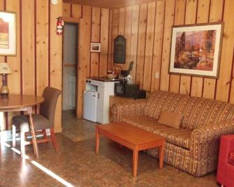 Alpine Motel - Branch - Living room