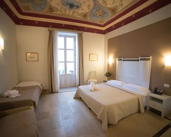 هوتل جارجالو - سرقوسة - غرفة نوم