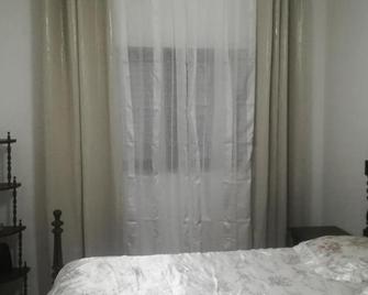 Santo Tirso Holiday Home - Santo Tirso - Slaapkamer
