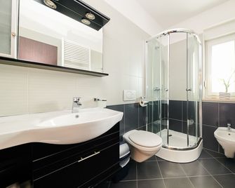 Ribarska Koliba - Stella Adria Villa - Pola - Bagno