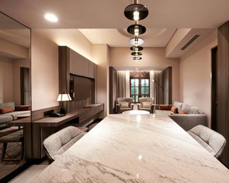 DoubleTree by Hilton Putrajaya Lakeside - Putrajaya - Ložnice