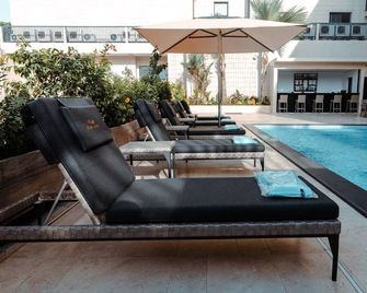 Star Land Hotel - Duala - Piscina