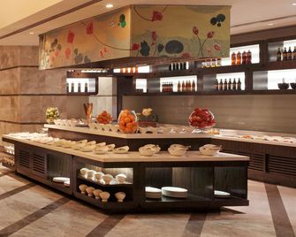 DoubleTree by Hilton Gurgaon - Gurugram - Restaurant