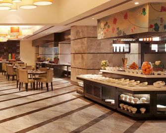 DoubleTree by Hilton Gurgaon - גורגאון - מסעדה