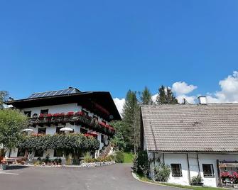 Holiday home II 'Evening' / 2 bedrooms / shower, WC - Biohof Gschwandt - Rossleiten - Building