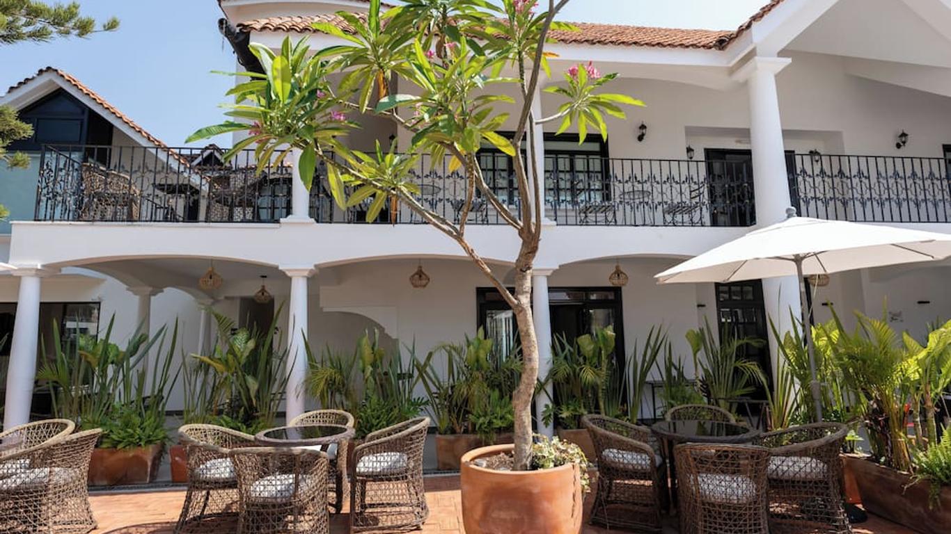 Casa Bonita Hotel & Cocina