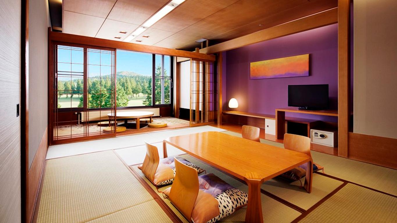 Hakone Yunohana Onsen Hotel