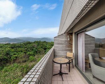 Check Inn Select Taipei Neihu - Taipei City - Balcony