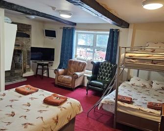 The Royal Oak Hotel - Chapel-en-le-Frith - Bedroom