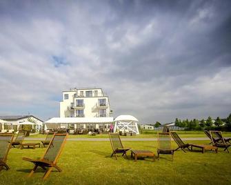 Hotel Warnow - Rostock - Building