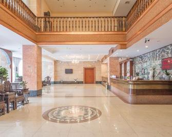 Phoenix Hotel - Longyan - Front desk