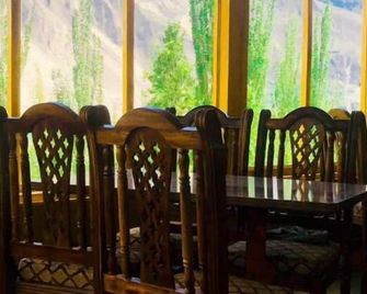 Hunza Bliss Hotel - Karimabad - Restaurante