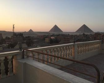 金字塔汽車旅館 - 開羅 - 陽台