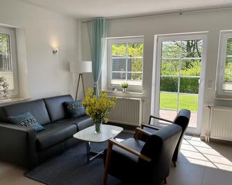 Appartementanlage Lancken-Granitz - Ostseebad Sellin - Living room