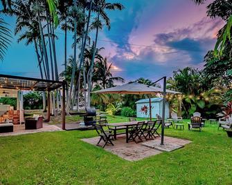Miami Dream Home/ Pool/Jacuzzi/ Fire Pit - Pinecrest - Patio