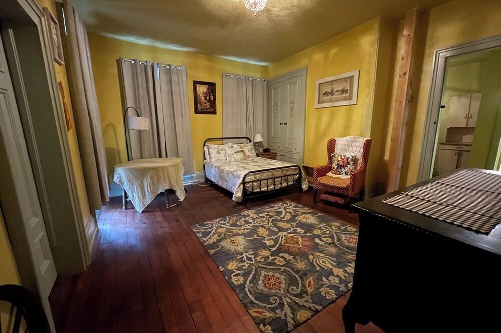 A Newly Renovated Historic Victorian Home - Bridgeton - Habitación