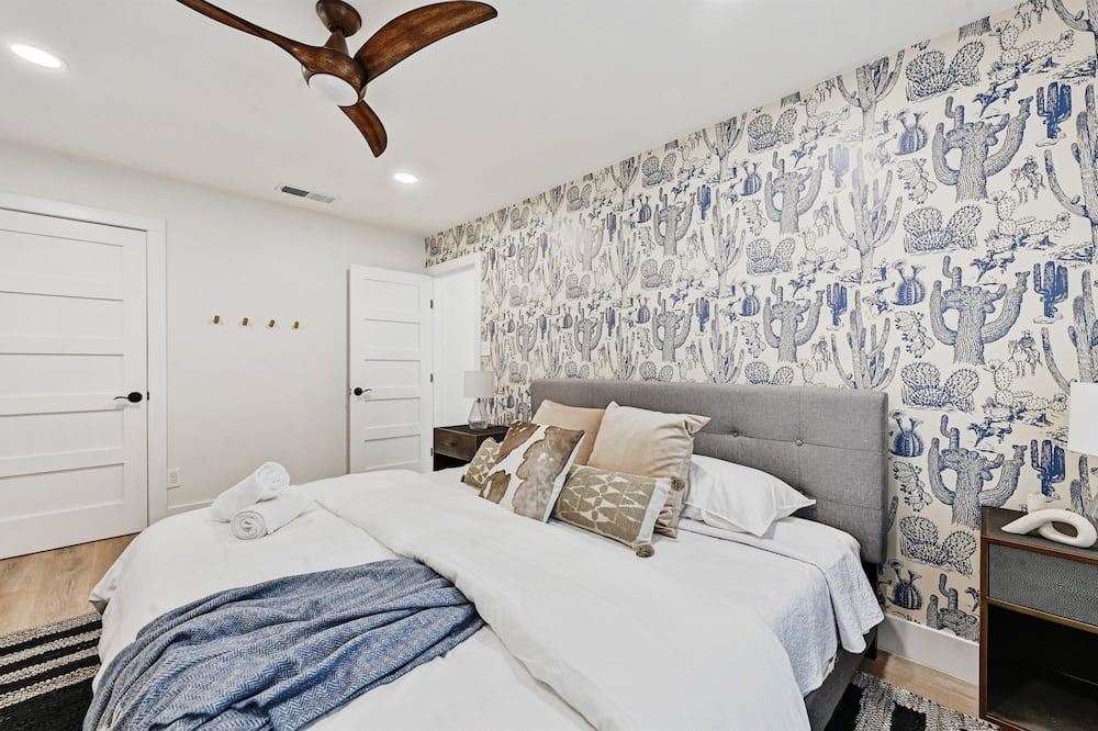 Luxury 3mi to DT ~ South Congress ~ Walkable - Austin - Habitación
