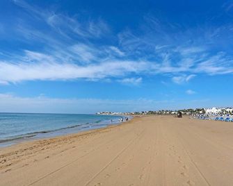Aequora Lanzarote Suites - Puerto del Carmen - Beach