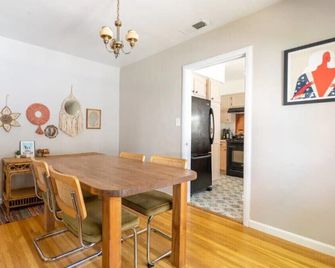 Chic Boho Bungalow in Land Park! - Sacramento - Jadalnia