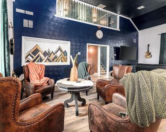 Spacious Retreat in Auburn with game area and open family entertaining - Auburn - Лаунж